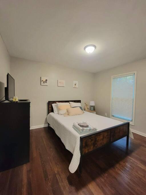 Вилла Refreshed!! Private 4Brms 2 Bath - 2 King Beds!! Смирна Экстерьер фото
